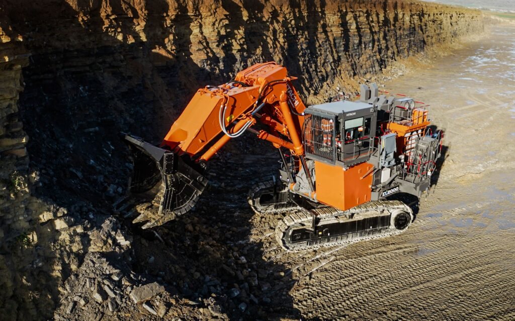 HITACHI EX2000-7 : premiers pas d’une géante en Europe