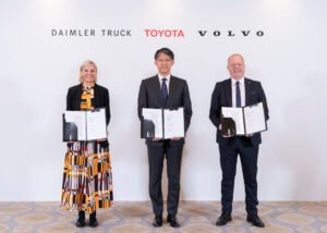 Toyota Motor Corporation souhaite rejoindre Daimler Truck et Volvo Group en tant qu'actionnaire à parts égales de la coentreprise de piles à combustible cellcentric.