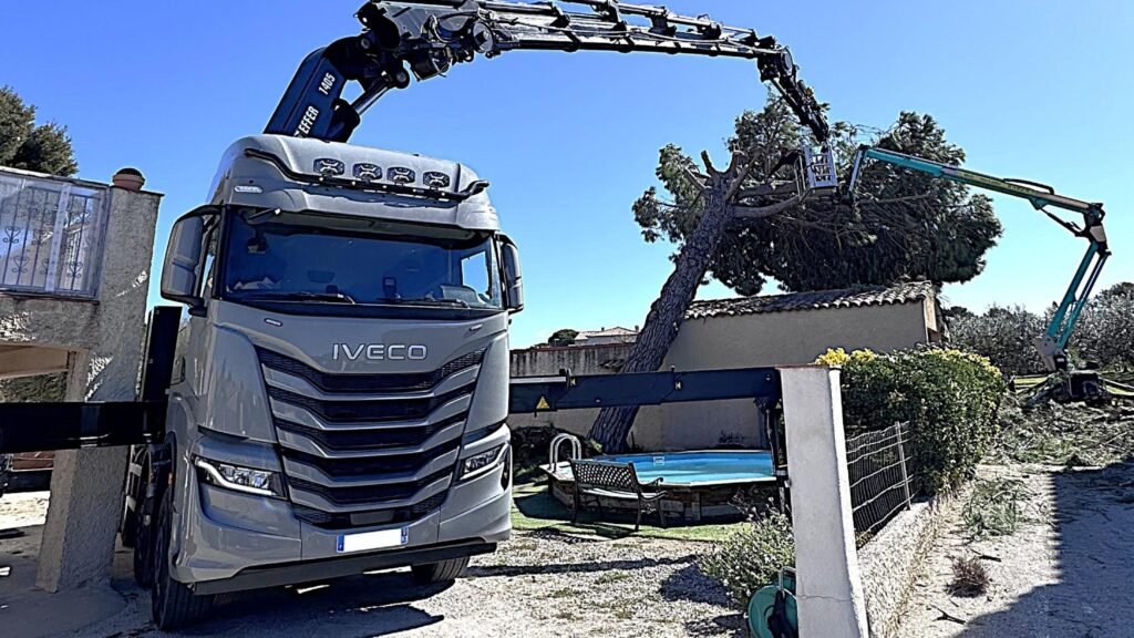 Sauvat Transports s&rsquo;étoffe avec un Iveco X-Way 8×4