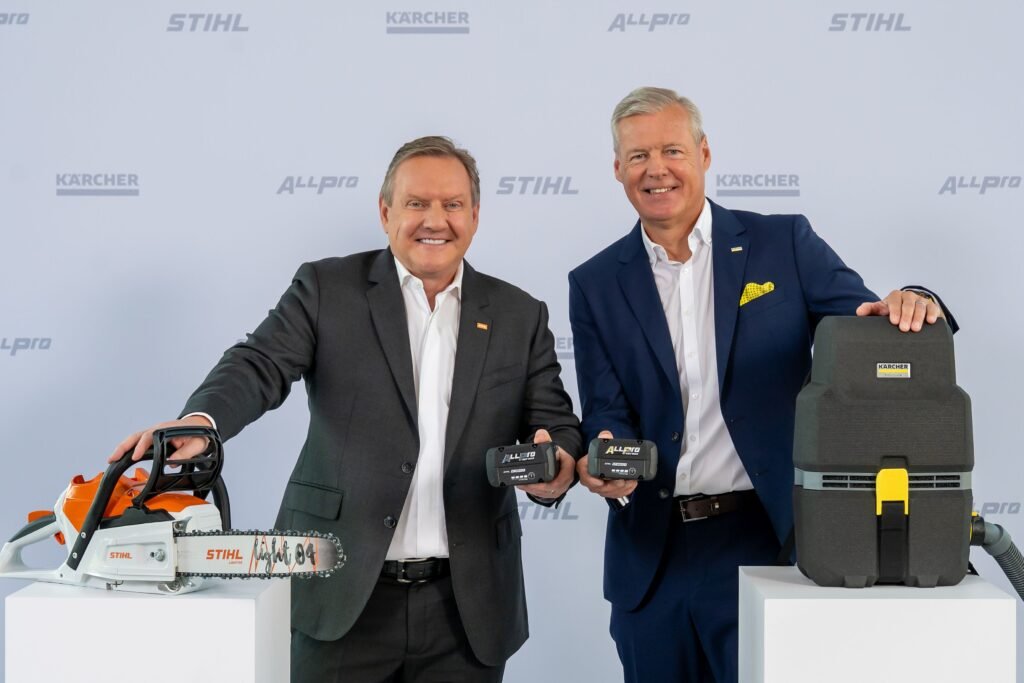 Michael Traub, Président du Directoire de STIHL AG, et Hartmut Jenner, Président Directeur Général et Président du Conseil d'Administration d'Alfred Kärcher SE & Co. KG.