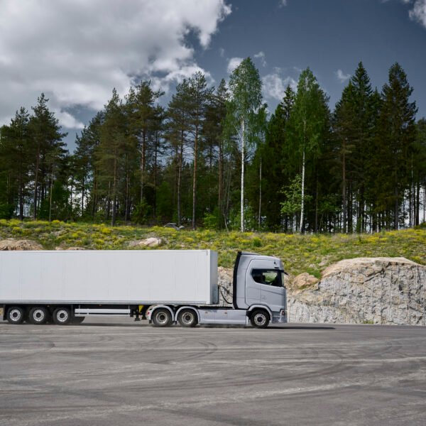 Scania 560 S 6x4 . Crédit Scania